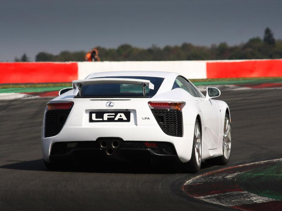  Lexus LF-A 2010 года  (фото 6 из 213)